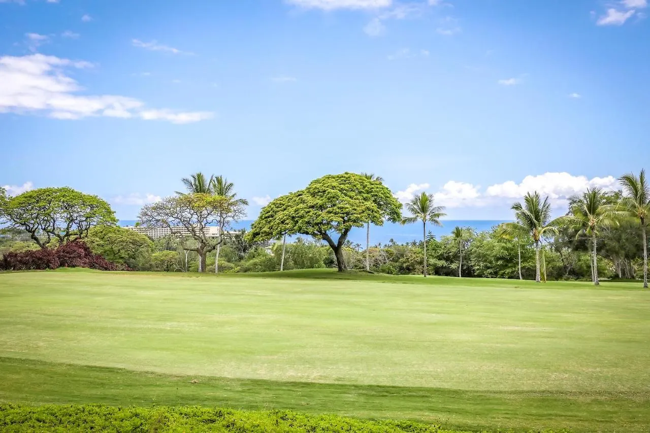 Beautiful 2/2 Condo In Kailua Kona. Ocean View!
